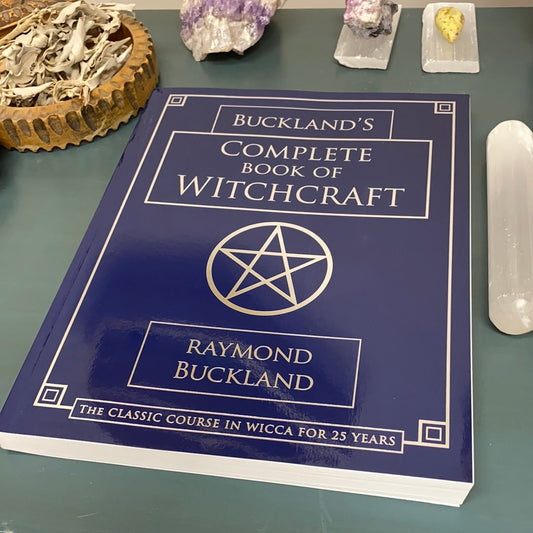 Buckland's Complete Book of Witchcraft - BIT OF THIS BIT OF THAT